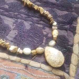 Stone bead necklace & pendant